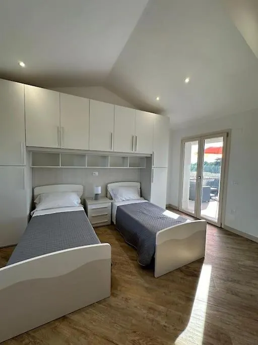Casa Vacanze Il Glicine Altopascio 0*,